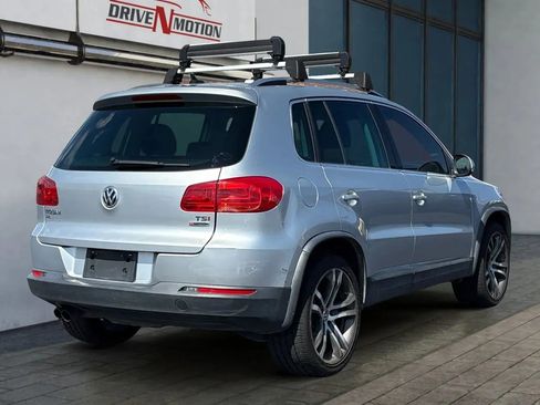 Used 2017 Volkswagen Tiguan SEL image 4