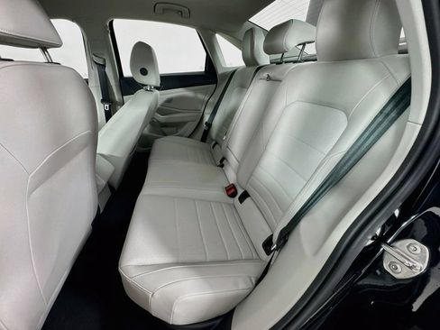 Used 2023 Volkswagen Jetta SE FWD image 28