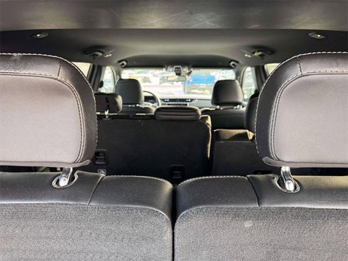 Used 2024 Jeep Grand Cherokee L Laredo image 8