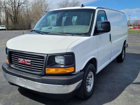 Used 2017 GMC Savana 2500 RWD image 5
