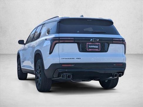 New 2026 Chevrolet Traverse LT image 7