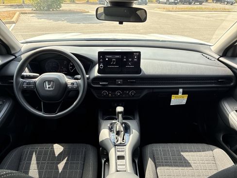 Certified 2027 Honda HR-V LX image 16