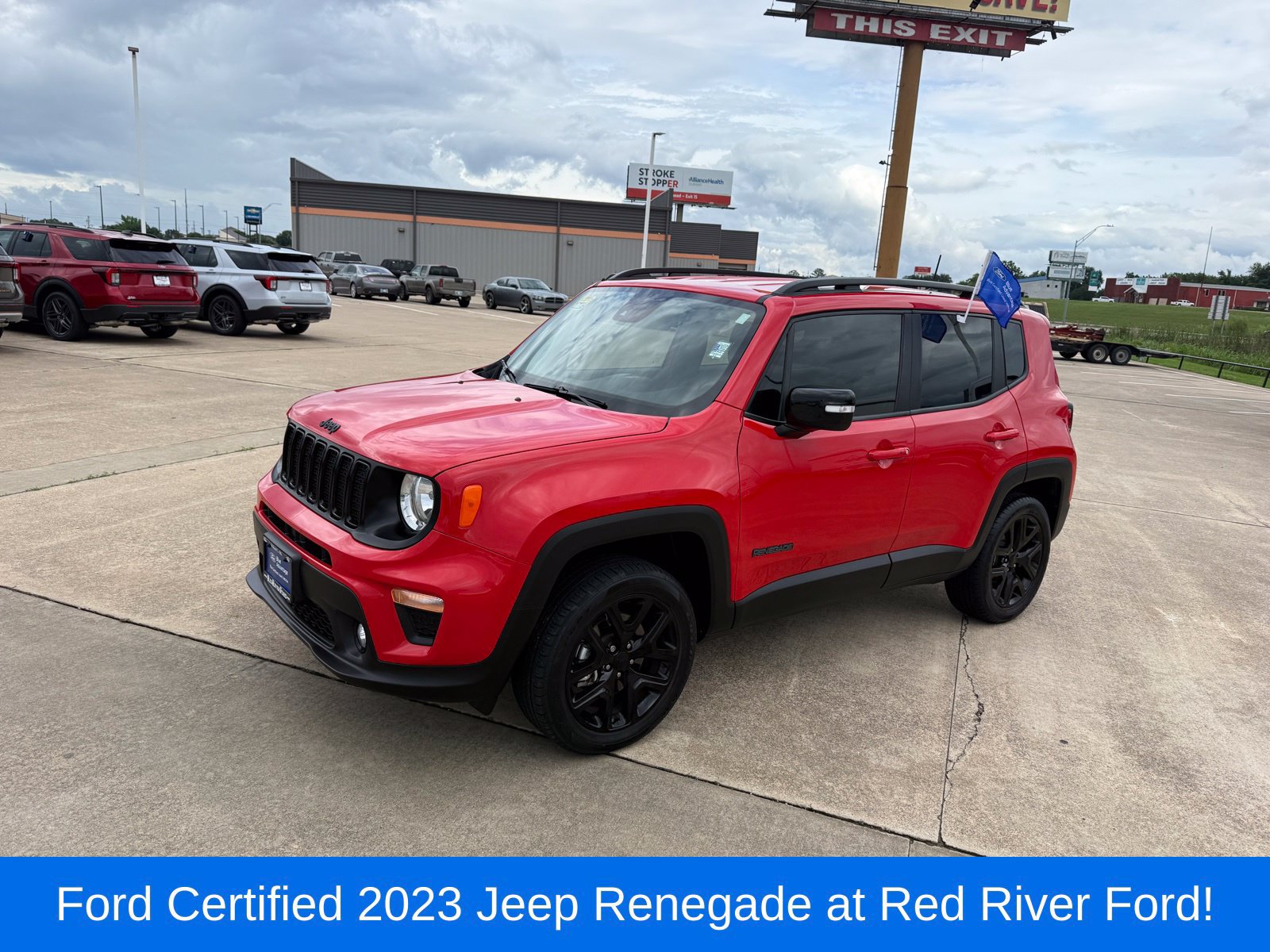 Used 2023 Jeep Renegade Altitude AWD/4WD image 1