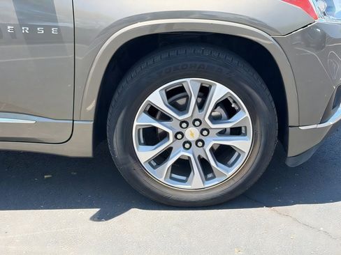 Used 2020 Chevrolet Traverse Premier AWD/4WD image 9