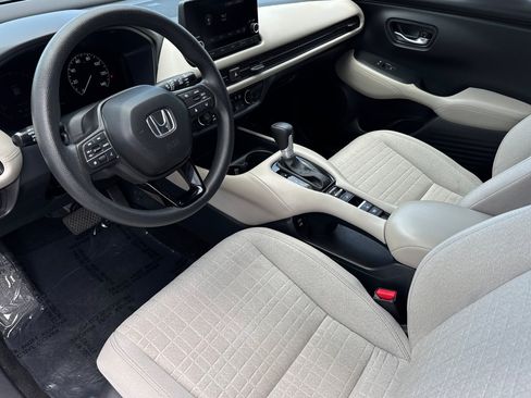 Used 2025 Honda HR-V LX image 4