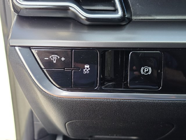 Used 2025 Kia Sportage EX FWD image 36