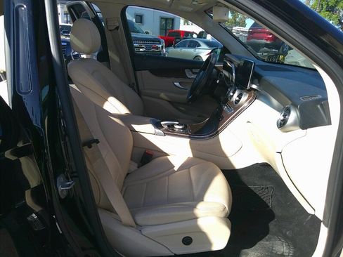 Used 2019 Mercedes-Benz GLC 350e 4MATIC image 15