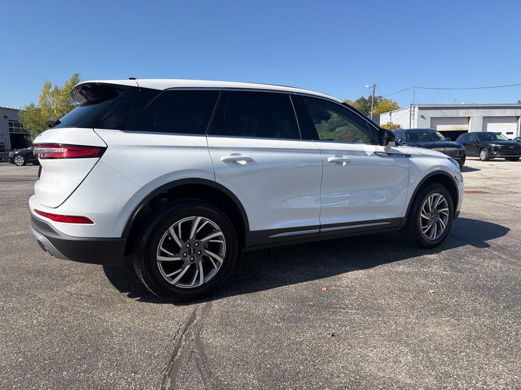 Used 2023 Lincoln Corsair FWD image 7