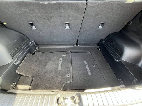Used 2025 Kia Soul LX w/ LX Technology Package FWD image 31