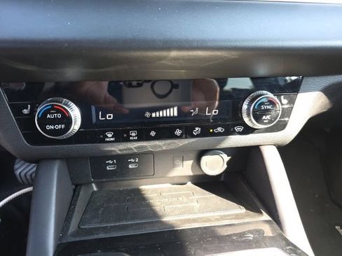 Used 2025 Mitsubishi Outlander SE AWD/4WD image 21