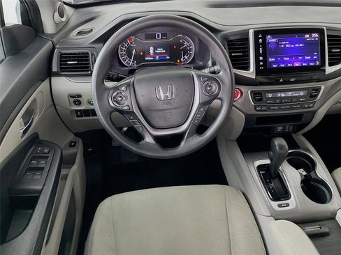 Used 2017 Honda Pilot EX image 25