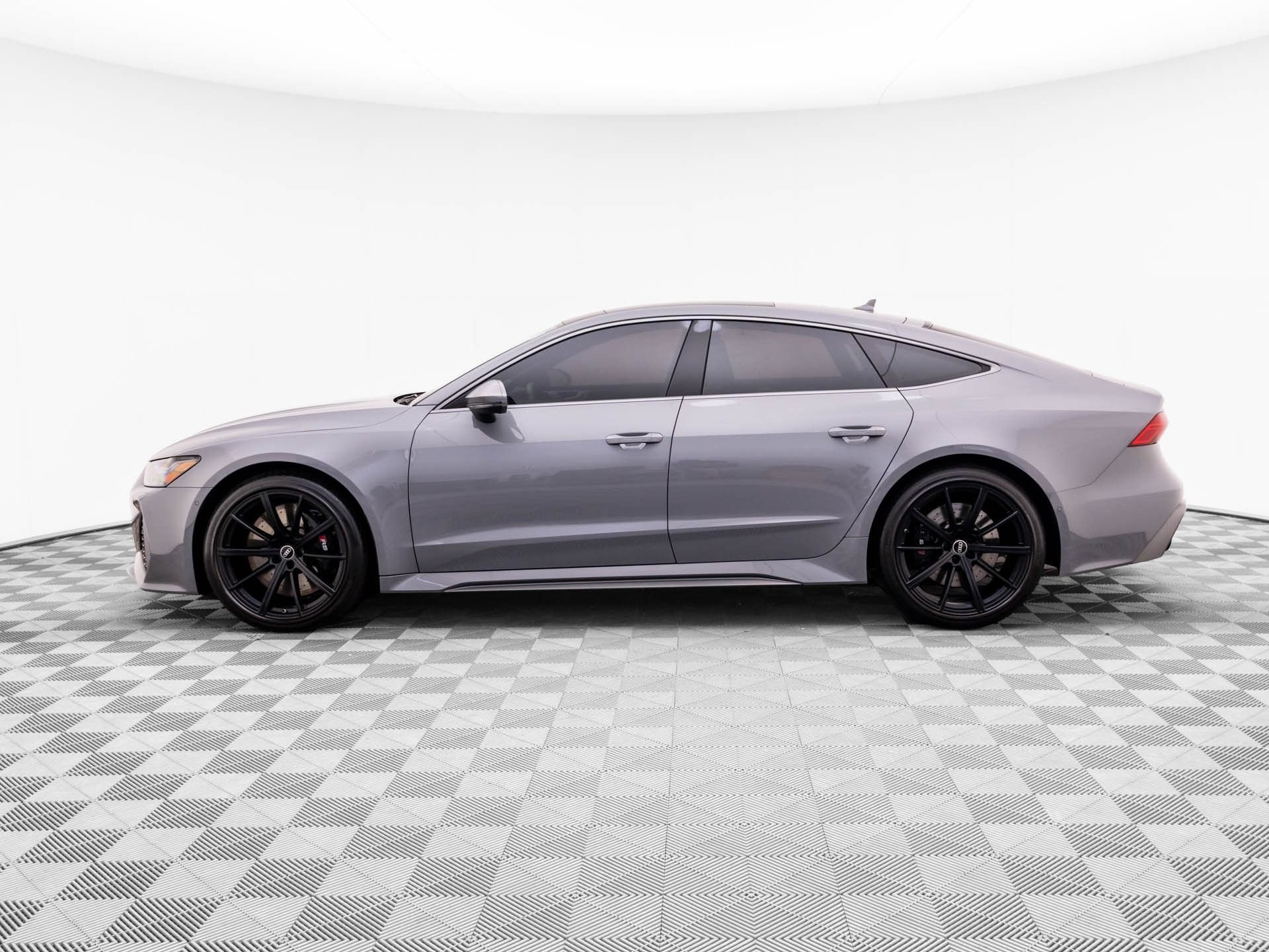 Used 2025 Audi RS 7 performance Sportback AWD/4WD image 2