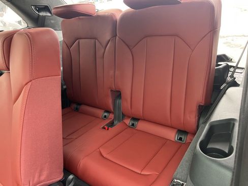 Used 2023 Audi SQ7 Prestige w/ Sport Package image 14