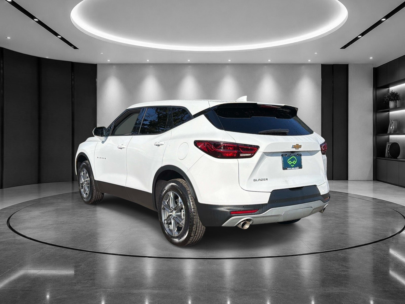 Certified 2025 Chevrolet Blazer LT w/ Driver Confidence Package FWD image 4