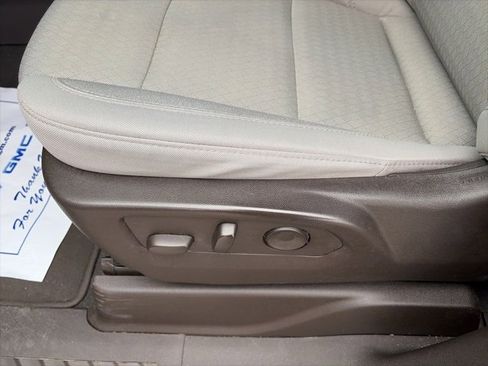 Used 2021 GMC Yukon SLE image 18