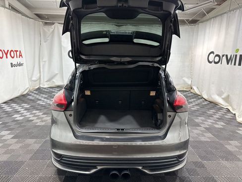 Used 2017 Ford Focus ST w/ Equipment Group 401A image 16