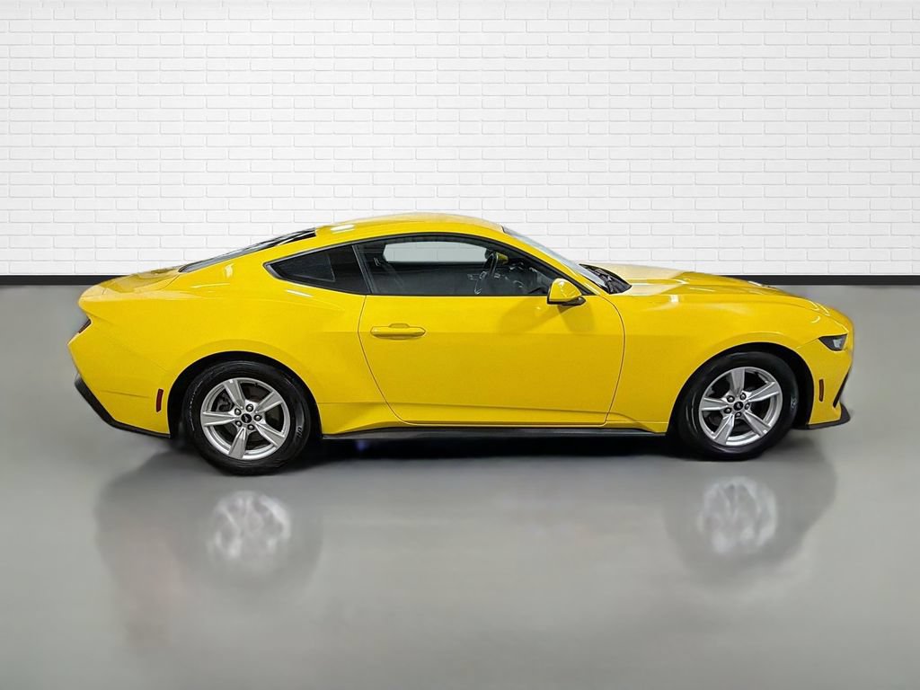 Used 2024 Ford Mustang Coupe RWD image 10