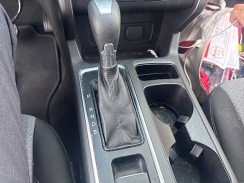 Used 2017 Ford Escape SE FWD image 10