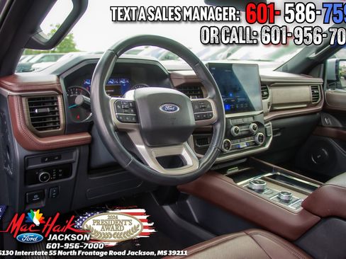 Certified 2024 Ford Expedition Limited AWD/4WD image 7