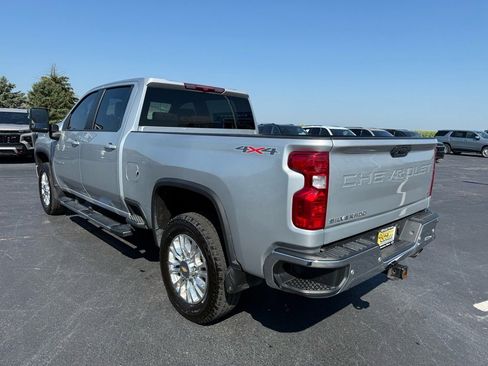 Used 2022 Chevrolet Silverado 2500 LT w/ All Star Edition image 3