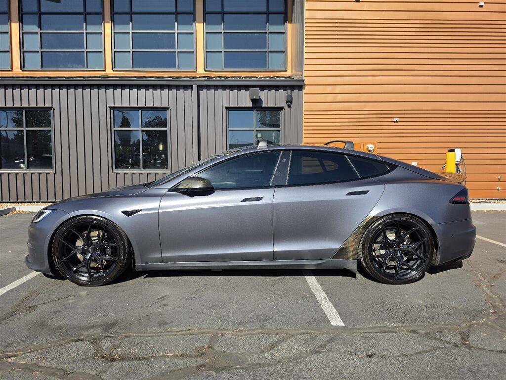 Used 2022 Tesla Model S Plaid AWD/4WD image 2