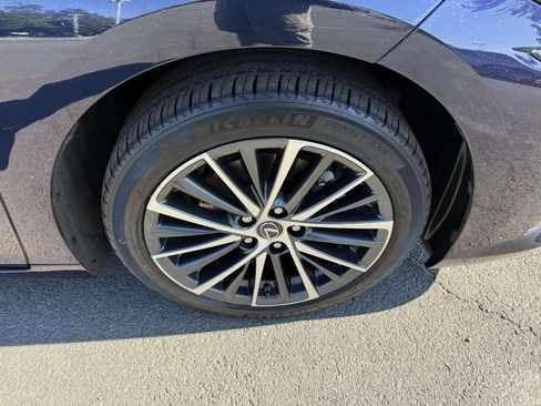 Used 2022 Lexus ES 350 w/ Premium Package FWD image 7