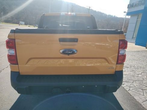 Used 2022 Ford Maverick Lariat w/ Lariat Luxury Package image 5