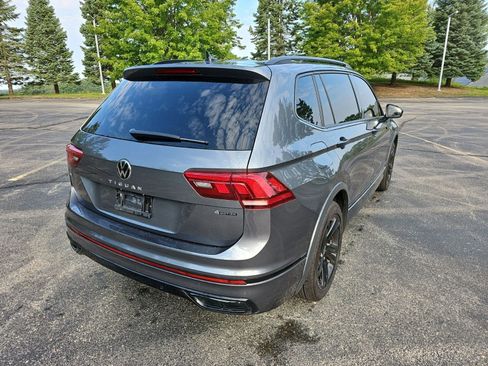 Used 2024 Volkswagen Tiguan SE R-Line AWD/4WD image 6