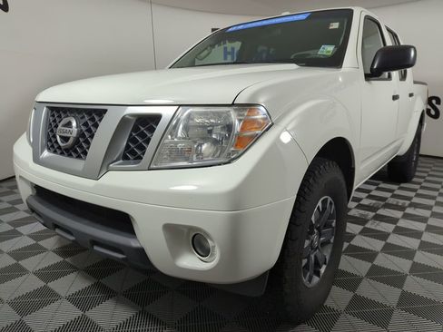 Used 2015 Nissan Frontier Desert Runner RWD image 1