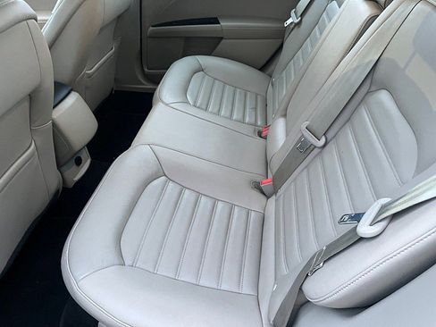 Used 2017 Ford Fusion SE image 15