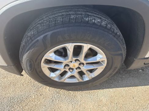 Used 2019 Chevrolet Traverse LS FWD image 6