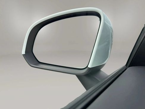 Used 2021 Volvo XC40 T4 Momentum FWD image 12