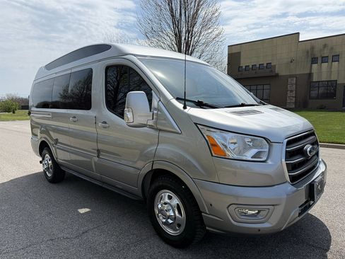 Used 2020 Ford Transit 150 Low Roof AWD image 4