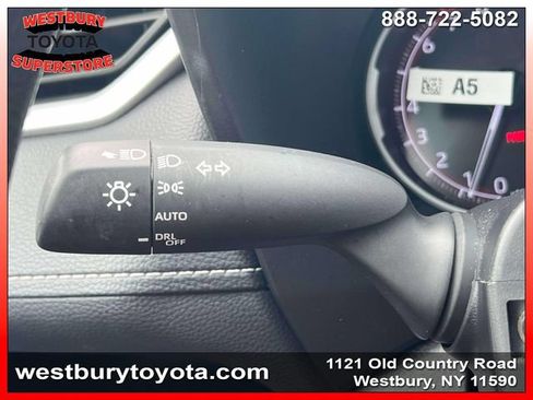 Used 2025 Toyota RAV4 XLE AWD/4WD image 27