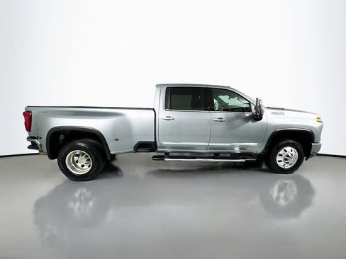 Used 2024 Chevrolet Silverado 3500 High Country w/ High Country Premium Package AWD/4WD image 8
