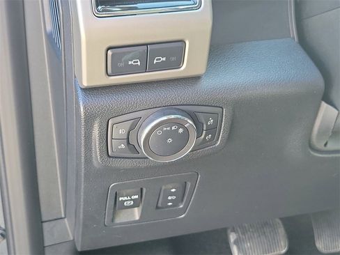 Used 2019 Ford F150 Lariat w/ Equipment Group 502A Luxury image 24