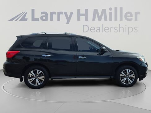 Used 2018 Nissan Pathfinder SL AWD/4WD image 6