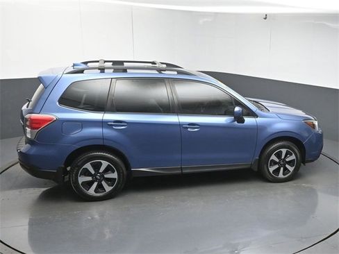 Used 2018 Subaru Forester 2.5i Premium w/ All-Weather Package image 48
