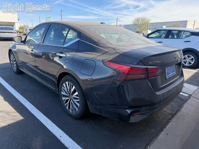 Used 2024 Nissan Altima 2.5 SV