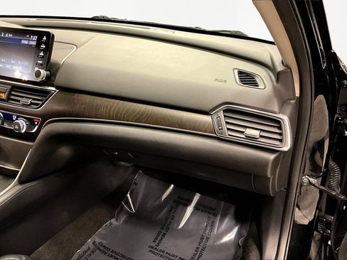 Used 2018 Honda Accord EX-L image 26