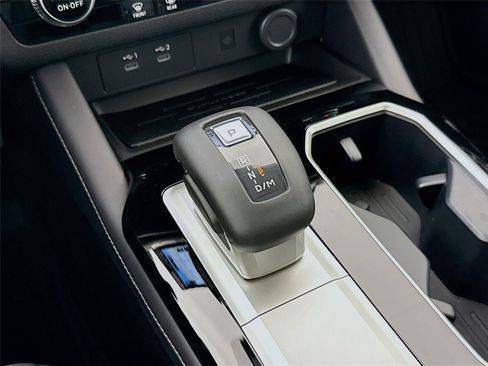 New 2026 Mitsubishi Outlander SE image 17