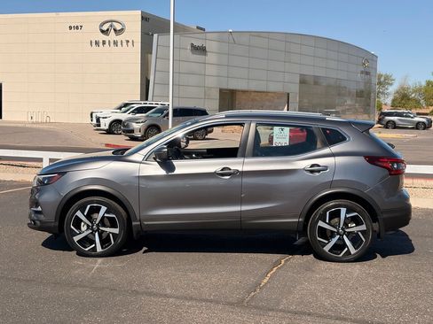 Certified 2022 Nissan Rogue Sport SL w/ Premium Package AWD/4WD image 3