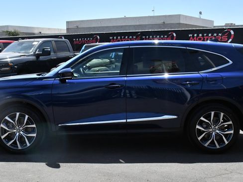 Used 2022 Acura MDX w/ Technology Package FWD image 4