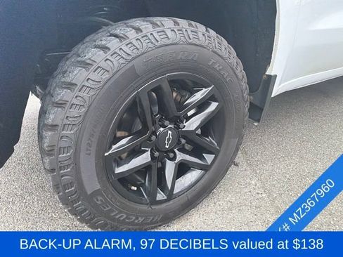 Used 2021 Chevrolet Silverado 1500 LT Trail Boss w/ Convenience Package II AWD/4WD image 4