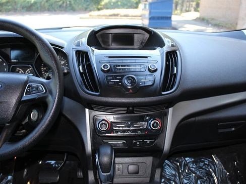 Used 2018 Ford Escape SE w/ Ford Safe & Smart Package AWD/4WD image 14
