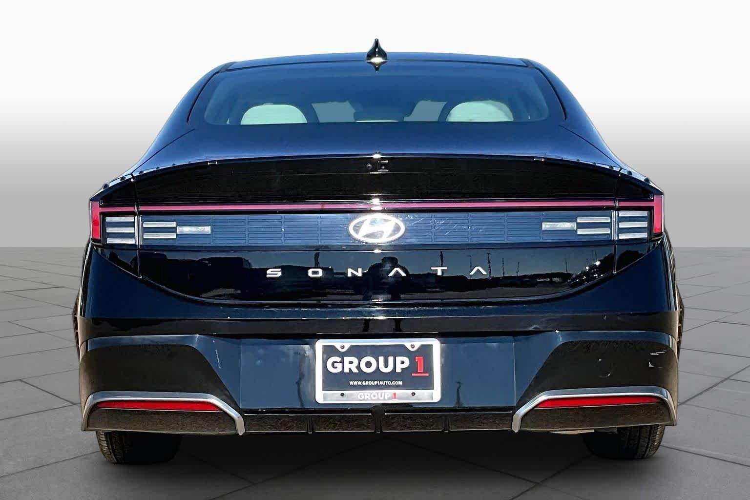 Used 2025 Hyundai Sonata SEL FWD image 5