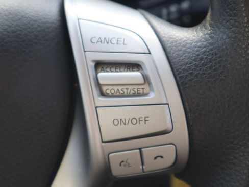 Used 2016 Nissan Rogue S FWD image 24