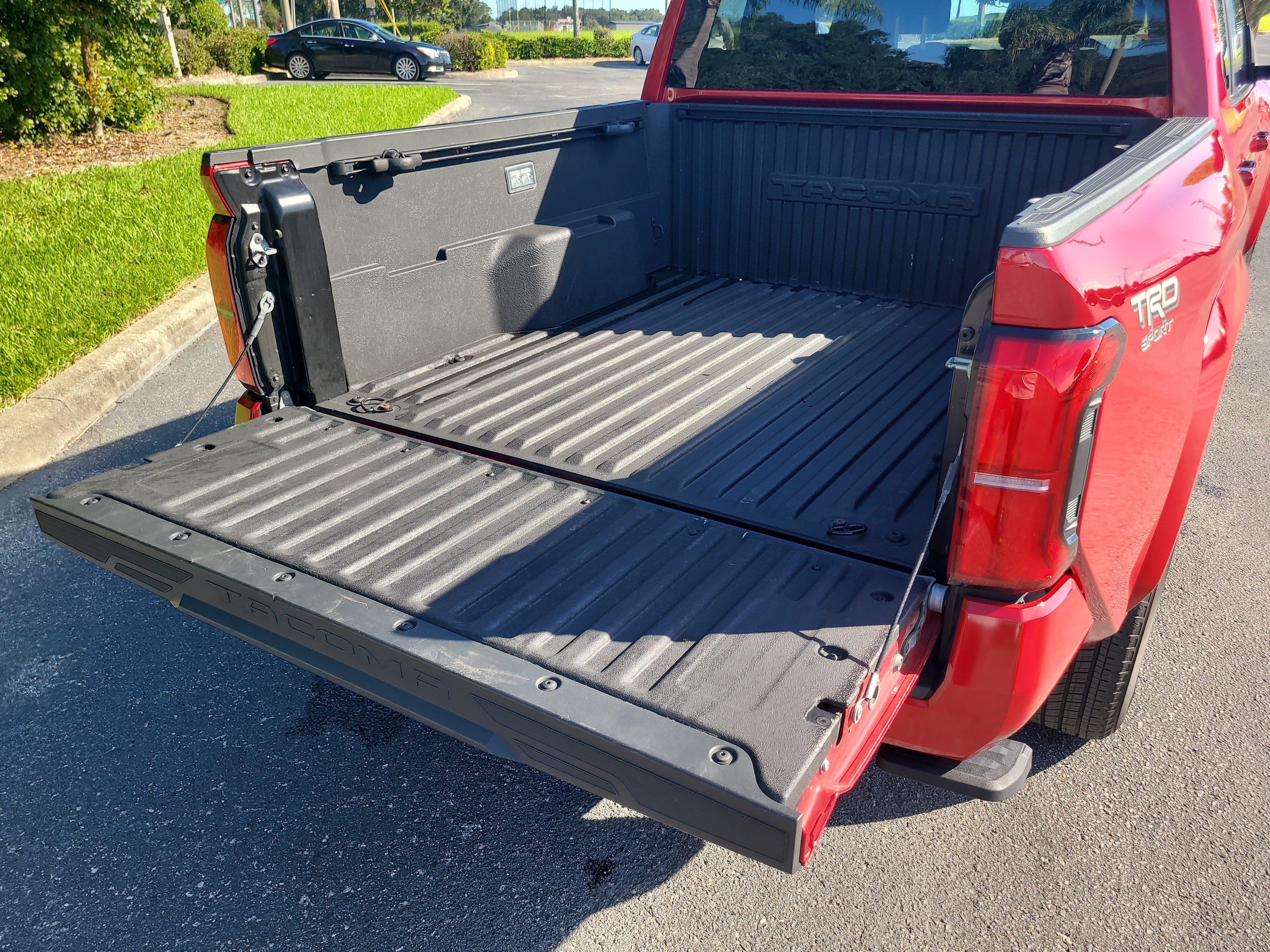 Certified 2025 Toyota Tacoma TRD Sport AWD/4WD image 13