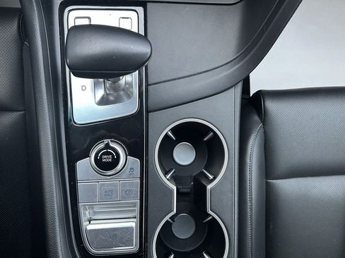 Used 2023 Genesis G70 2.0T image 29