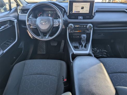 Used 2023 Toyota RAV4 XLE image 19